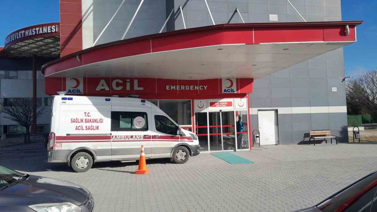 Karapınar’da otomobil kamyonete çarptı: 1 yaralı