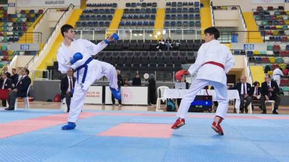 Karate Gençler grup birinciliği Balıkesir’de başladı