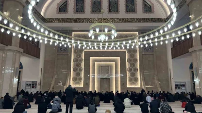 Kars’ta Ramazan’ın ilk teravih namazı kılındı