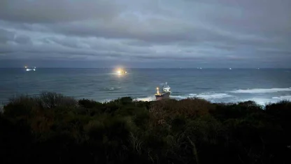 Kastamonu açıklarında 10 gün önce vurulan gemi Sarıyer açıklarında karaya oturdu