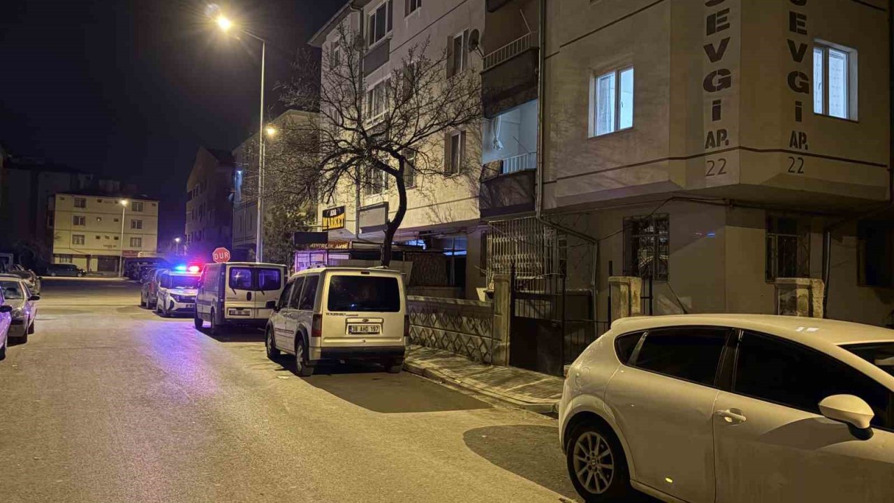 Kayseri’de bir şahıs eniştesinin evini kurşunladı