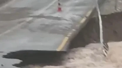 Kayseri’de sel yolu çökertti