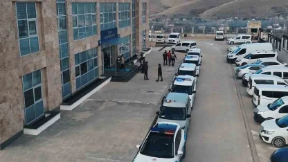 Kırşehir merkezli 9 ilde suç şebekesine operasyon: 18 gözaltı