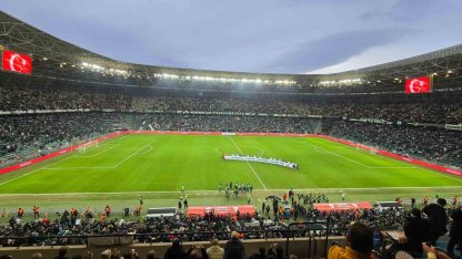 Kocaelispor ve Beşiktaş kupa maçına ‘Küfüre karşıyız’ pankartıyla çıktı