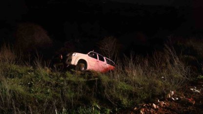 Kontrolden çıkan kamyonet şarampole yuvarlandı, sürücü yaralandı