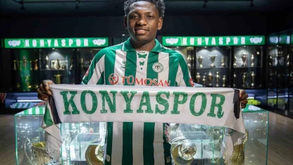 Konyaspor, Kazeem Olaigbe’yi satın alma opsiyonuyla kiraladı