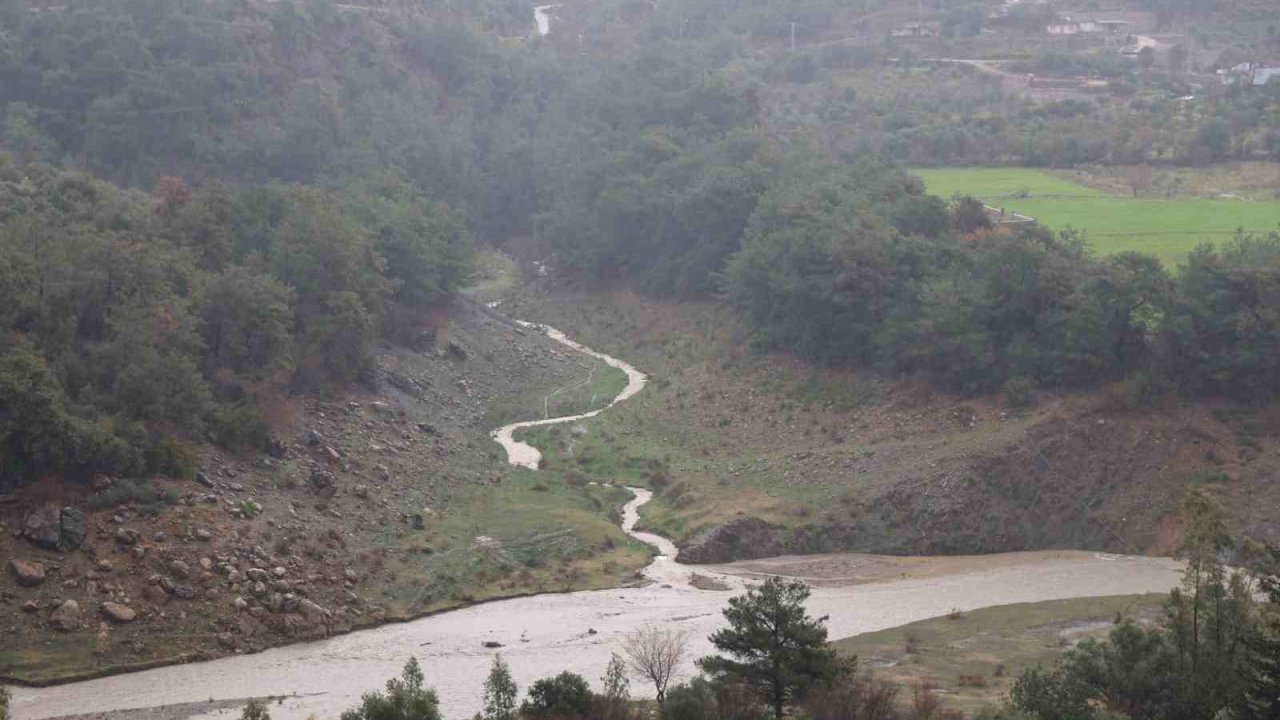 Kozan’da sağanakla birlikte kuruyan kaynaklar yeniden canlandı