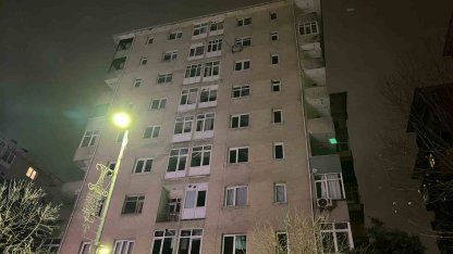 Küçükçekmece’de sitedeki 10 katlı riskli bina, mühürlenerek tahliye edildi