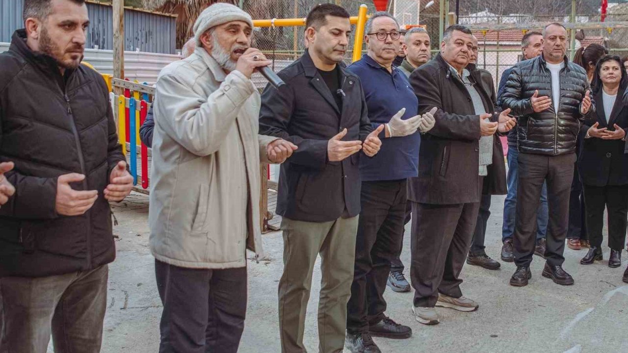 Kuşadası’nda oruçlar dualar eşliğinde açıldı