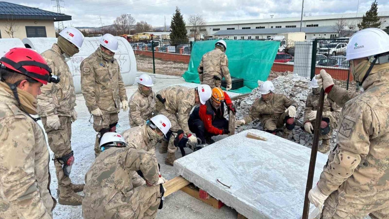 Kütahya AFAD’dan jandarmaya arama kurtarma eğitimi
