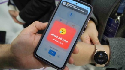 Lise öğrencileri işitme engelli anneler için hayat kolaylaştıran uygulama geliştirdi