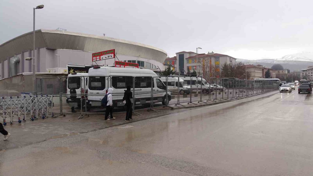 Malatya’da organize suç örgütü davasında 13 sanık tahliye edildi