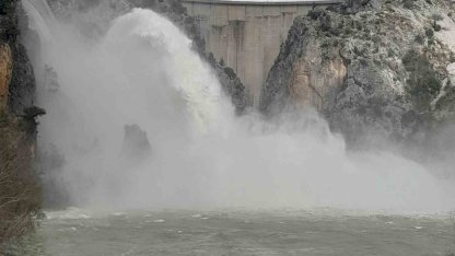 Manavgat’ta barajda taşkın riskine karşı su tahliyesi