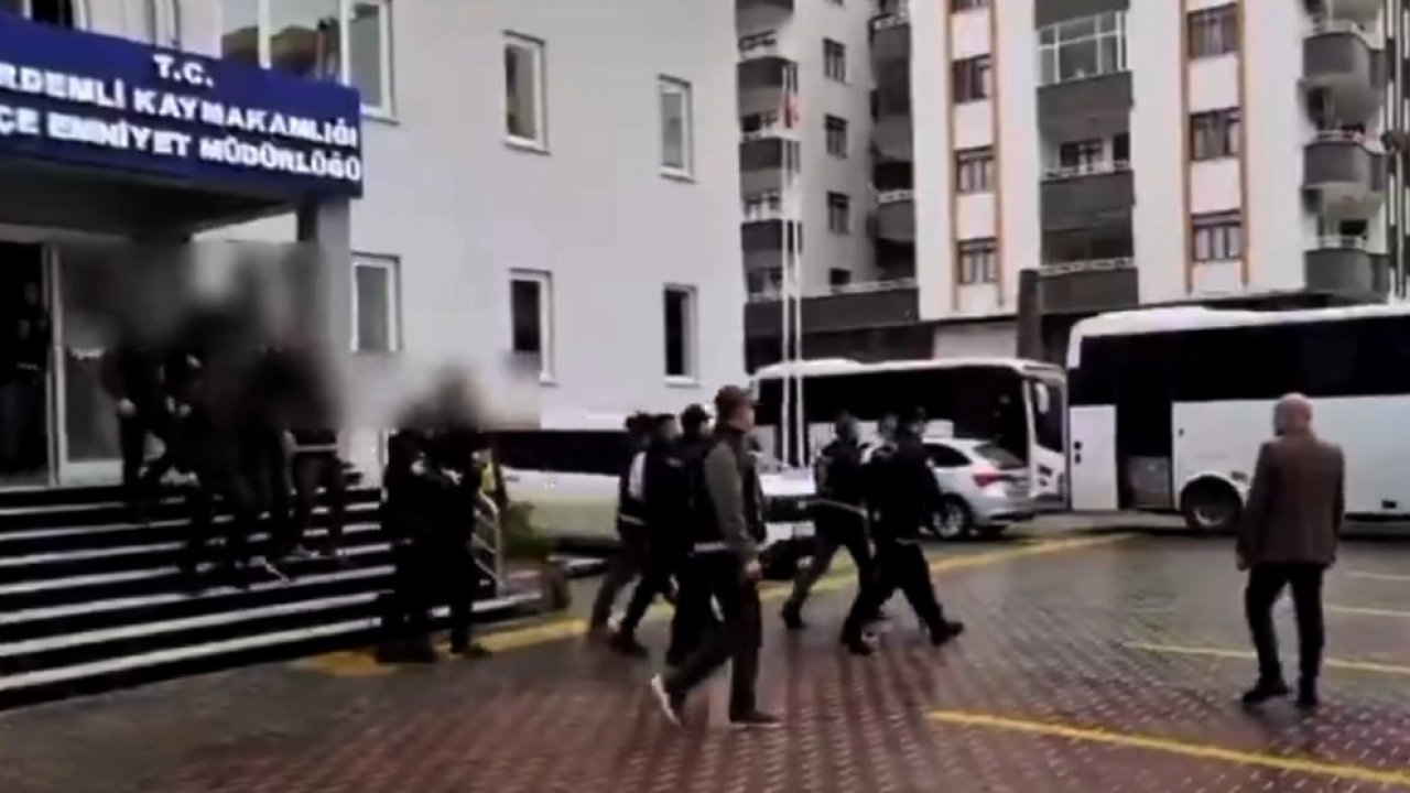 Mersin’de fuhuş operasyonu: 13 tutuklama