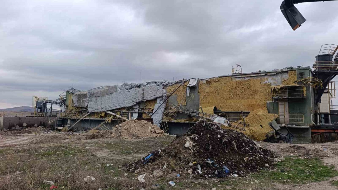 Metan gazı patlamasında 2 kişi yaralandı