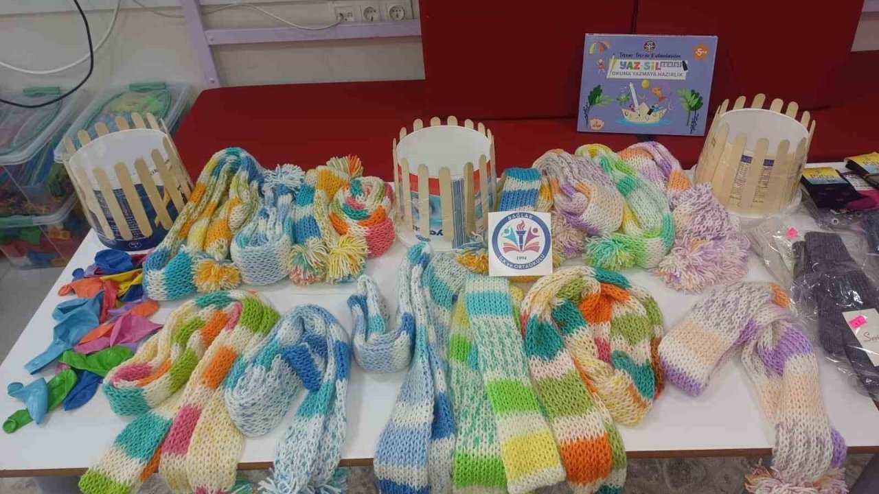 Minik yüreklerden depremzede çocuklara "Gönül Atkısı"