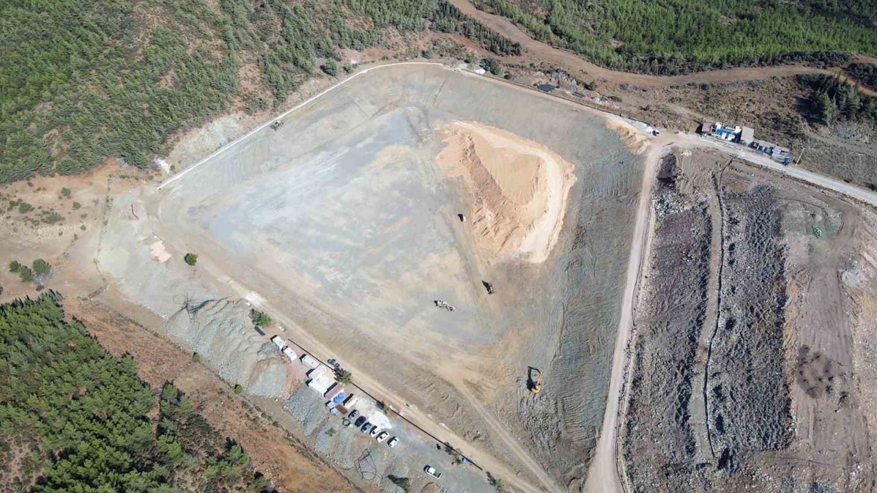 Muğla Büyükşehir, Marmaris’te katı atık yönetimini güçlendiriyor