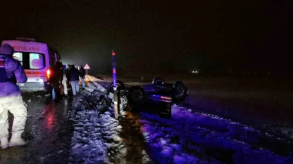 Muş-Erzurum yolunda takla atan otomobil şarampole yuvarlandı: 2 yaralı