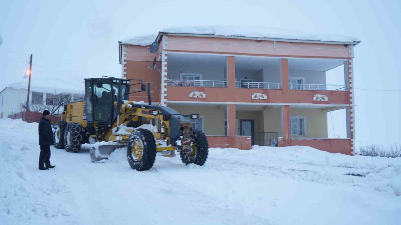 Muş’ta 173 köy yolu ulaşıma kapandı