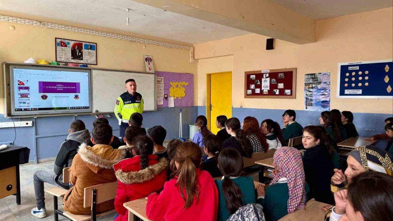 Muş’ta öğrencilere trafik eğitimi