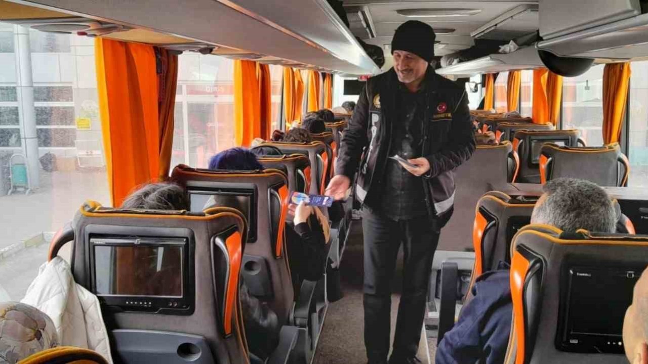 Narkotik ekipleri önleyici bilgilendirme çalışması yaptı