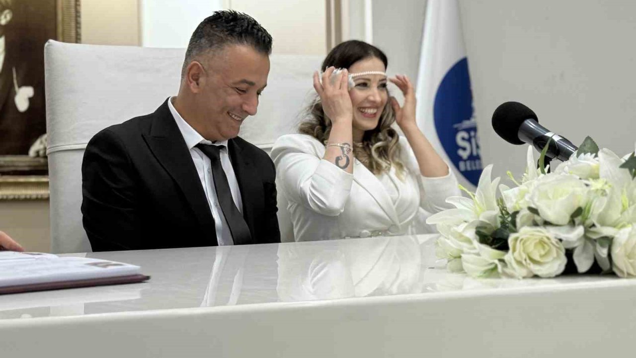 Nikah salonlarında ‘14 Şubat’ yoğunluğu: 14 çift ‘Sevgililer Günü’nde evlendi