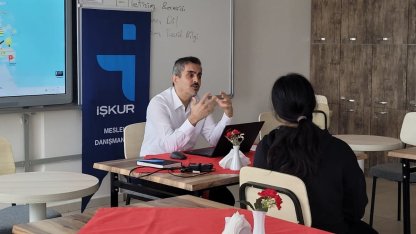 Öğrencilere meslek seçiminin önemi anlatıldı