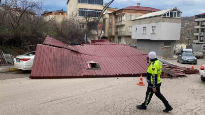 Ordu’da fırtına hayatı olumsuz etkiledi