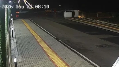 Osmaniye’de otomobille çarpışan kamyonet yan yattı: 2 yaralı