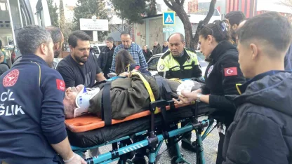 Otomobilin çarptığı yaya yaralandı