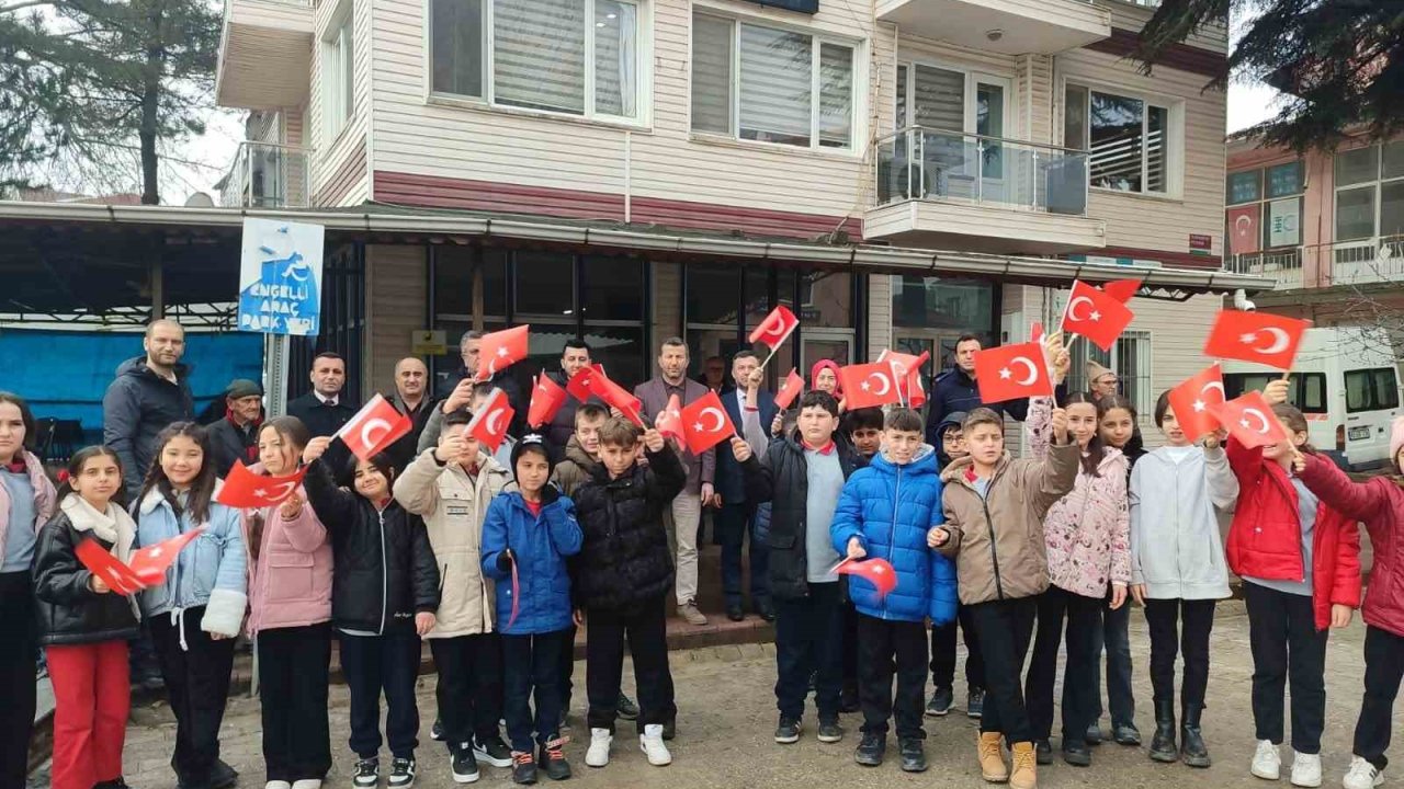 Pazarlar’da "Bayrağa saygı koşusu" düzenlendi