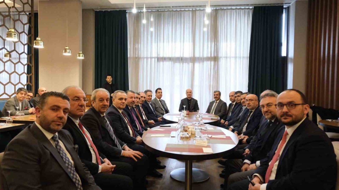 Rektör Kırışık, Sivas’taki yükseköğretim buluşmalarına katıldı