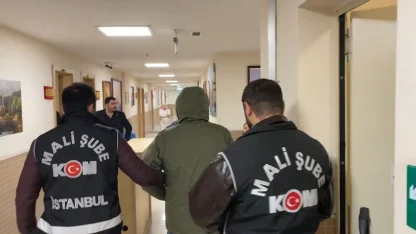 Rüşvet operasyonunda gözaltına alınan doktorlar adliyeye sevk edildi