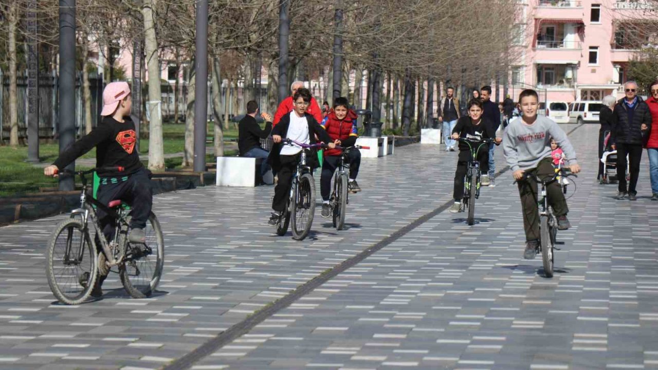 Sakarya’da şubat ayında bahardan kalma günler yaşanıyor