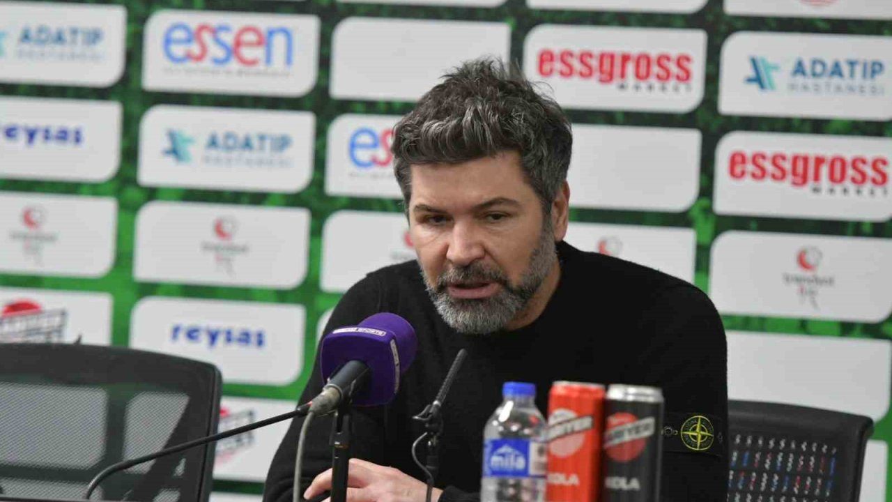 Sakaryaspor’da Teknik Direktör Hakan Kutlu ile yollar ayrıldı