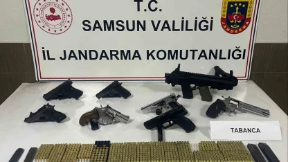 Samsun’da cephanelik gibi ev: 8 tabanca ve 800 mermi ele geçirildi