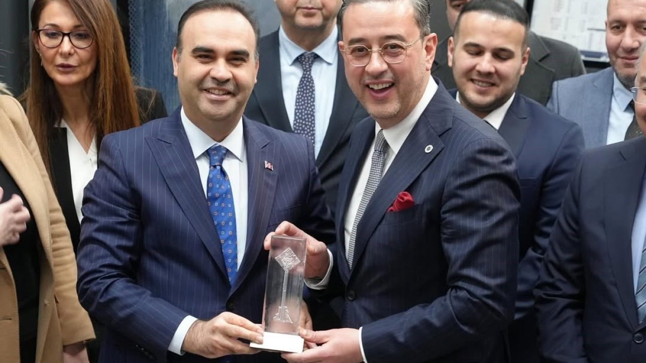 Sanayicinin geleceğine stratejik adımı Denizli Model Fabrika hizmete açıldı