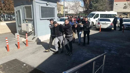 Şanlıurfa’da kuyumcu soygununda 6 şüpheli adliyeye sevk edildi