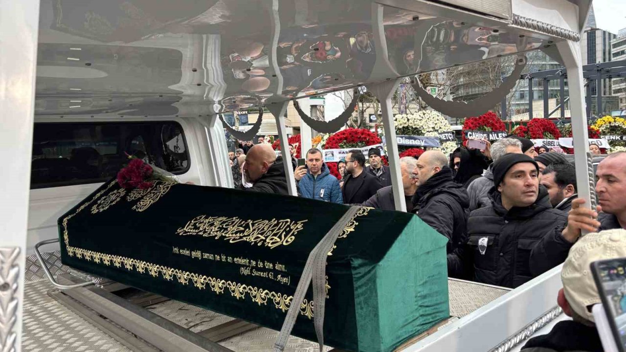 Şarkıcı Fatih Ürek son yolculuğuna uğurlandı