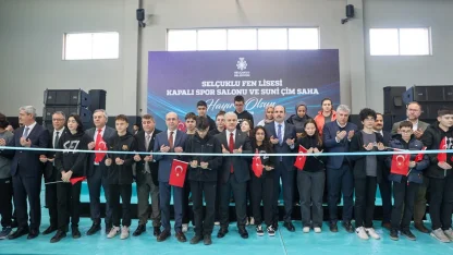 Selçuklu Fen Lisesi Kapalı Spor Salonu ve Suni Çim Saha’nın resmi açılışı gerçekleştirildi