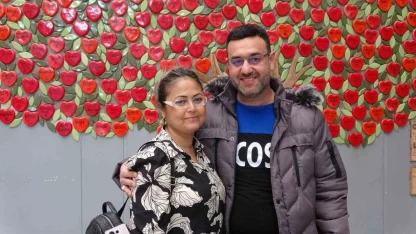 Sevgililer Günü’nde eşinden gelen hayat