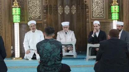 Siirt’te depremde hayatını kaybedenler için mevlit okutuldu