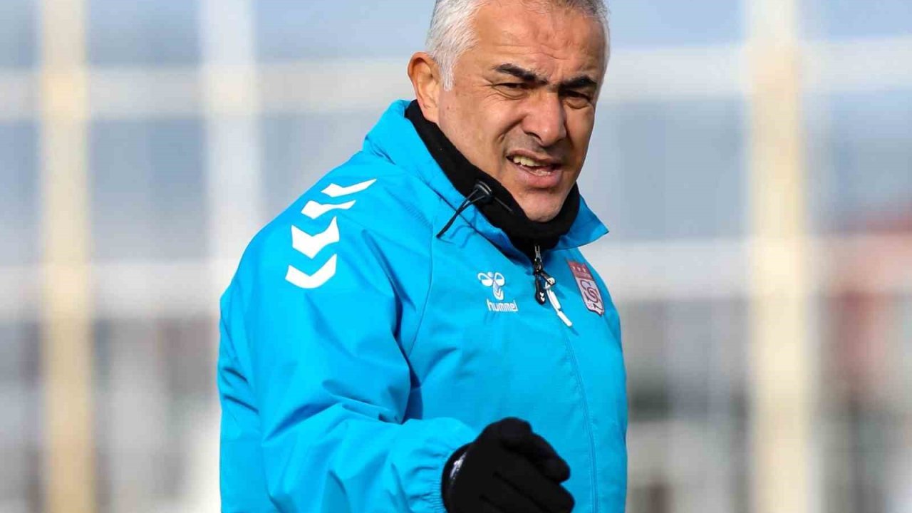 Sivasspor’da Mehmet Altıparmak ile yollar ayrıldı