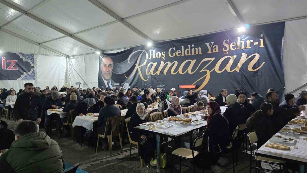 Sorgun Belediyesi iftar çadırında her gün 450 kişilik iftar menüsü hazırlanıyor