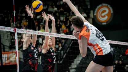 Sultanlar Ligi: Eczacıbaşı Dynavit: 3 - THY: 0