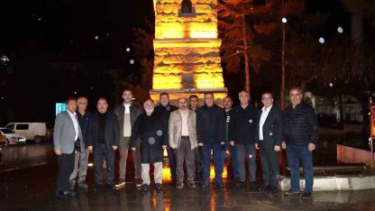 Sungurlu Belediye Başkanı Dere, vatandaşlara kandil simidi ikram etti