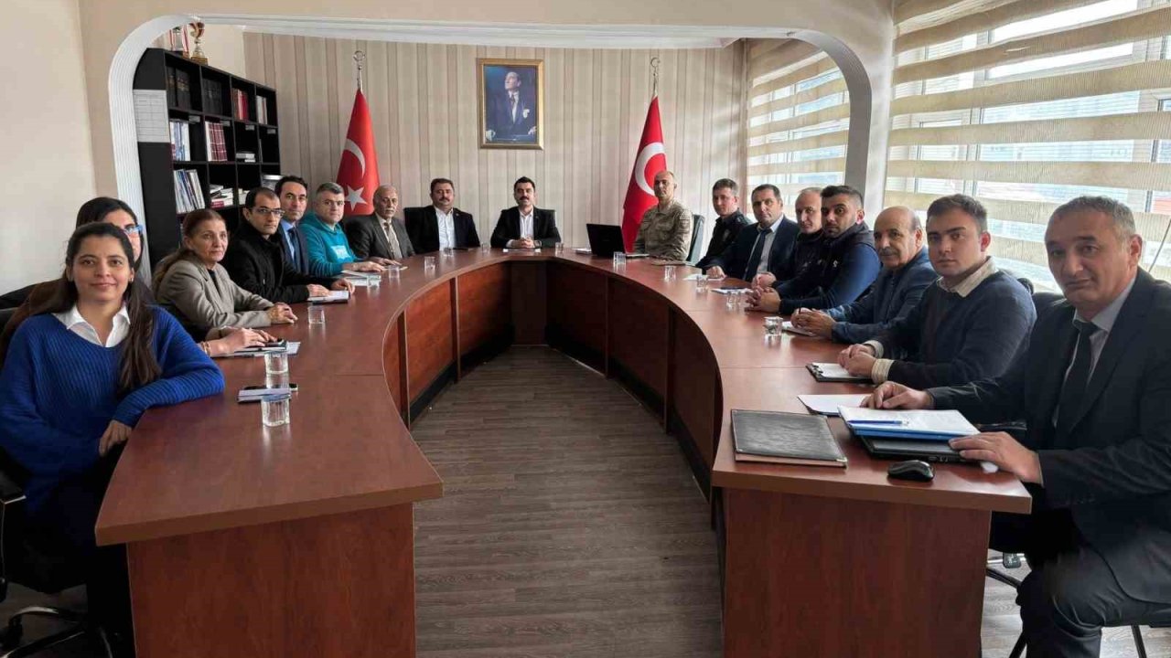 Susuz’da sel ve su baskınlarına karşı alınacak önlemler masaya yatırıldı