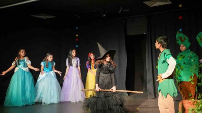 Tarsus’ta çocuklardan anlamlı tiyatro gösterisi