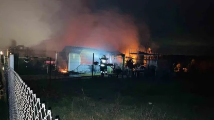 Tekirdağ’da kır evi alev alev yanarak küle döndü