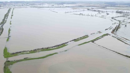 Terme’de ovada su taşkını, yüksekte kar esareti